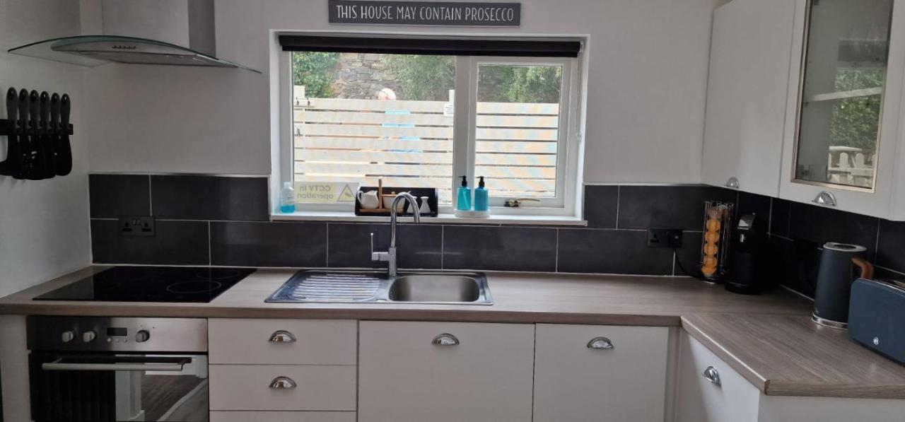 Cullen Holiday Home ภายนอก รูปภาพ