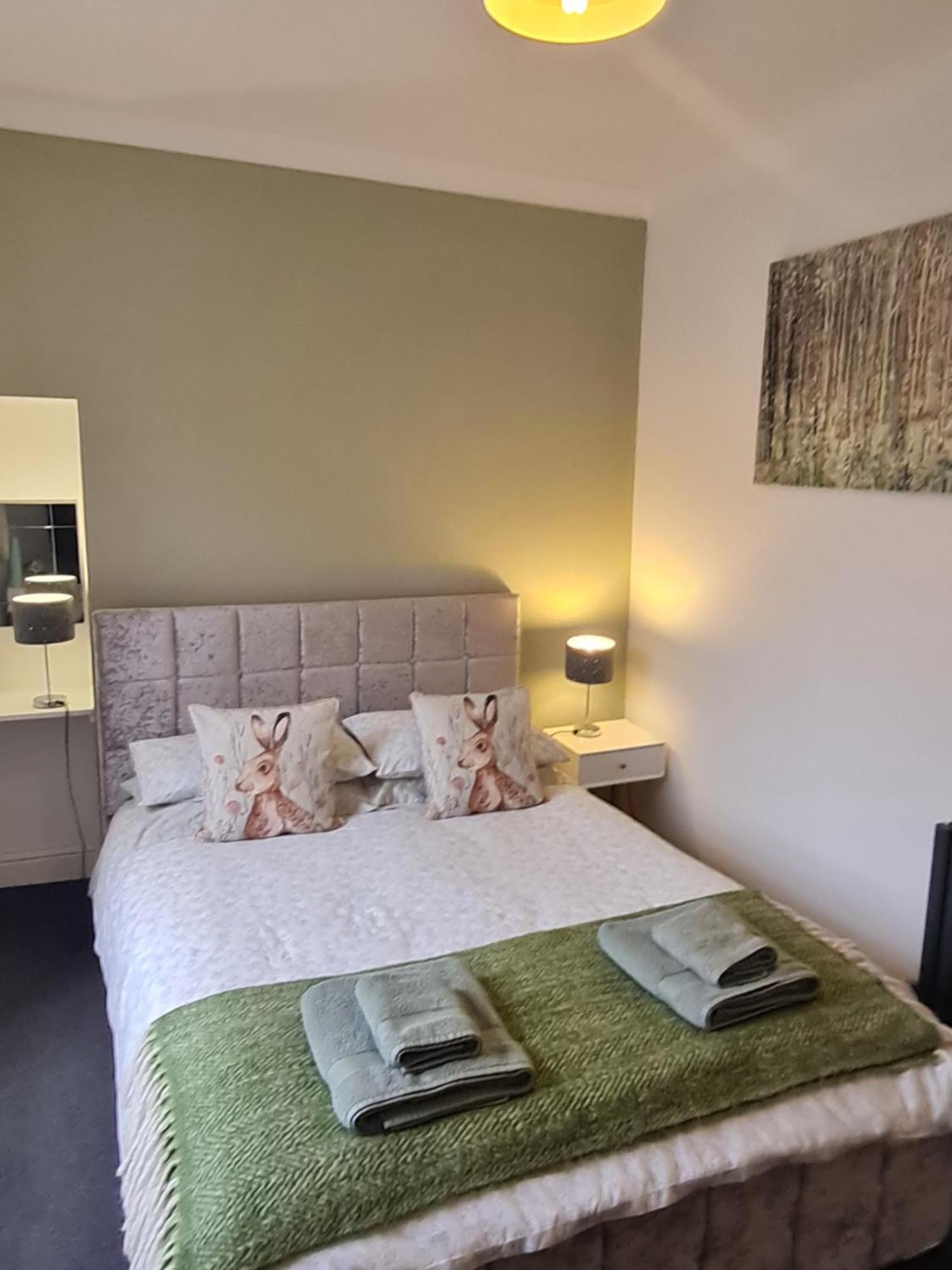 Cullen Holiday Home ภายนอก รูปภาพ
